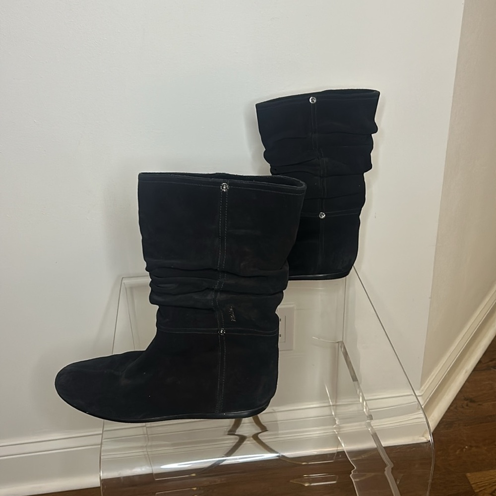 Boots - Picture 5 of 9